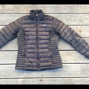 Women’s *Patagonia* Black Down Sweater jacket. S.